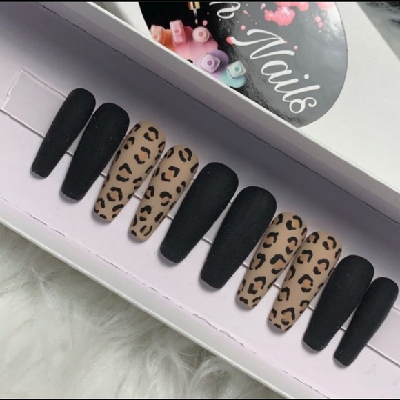 Meet your Posher, LeAnn - Picture 5 of 7